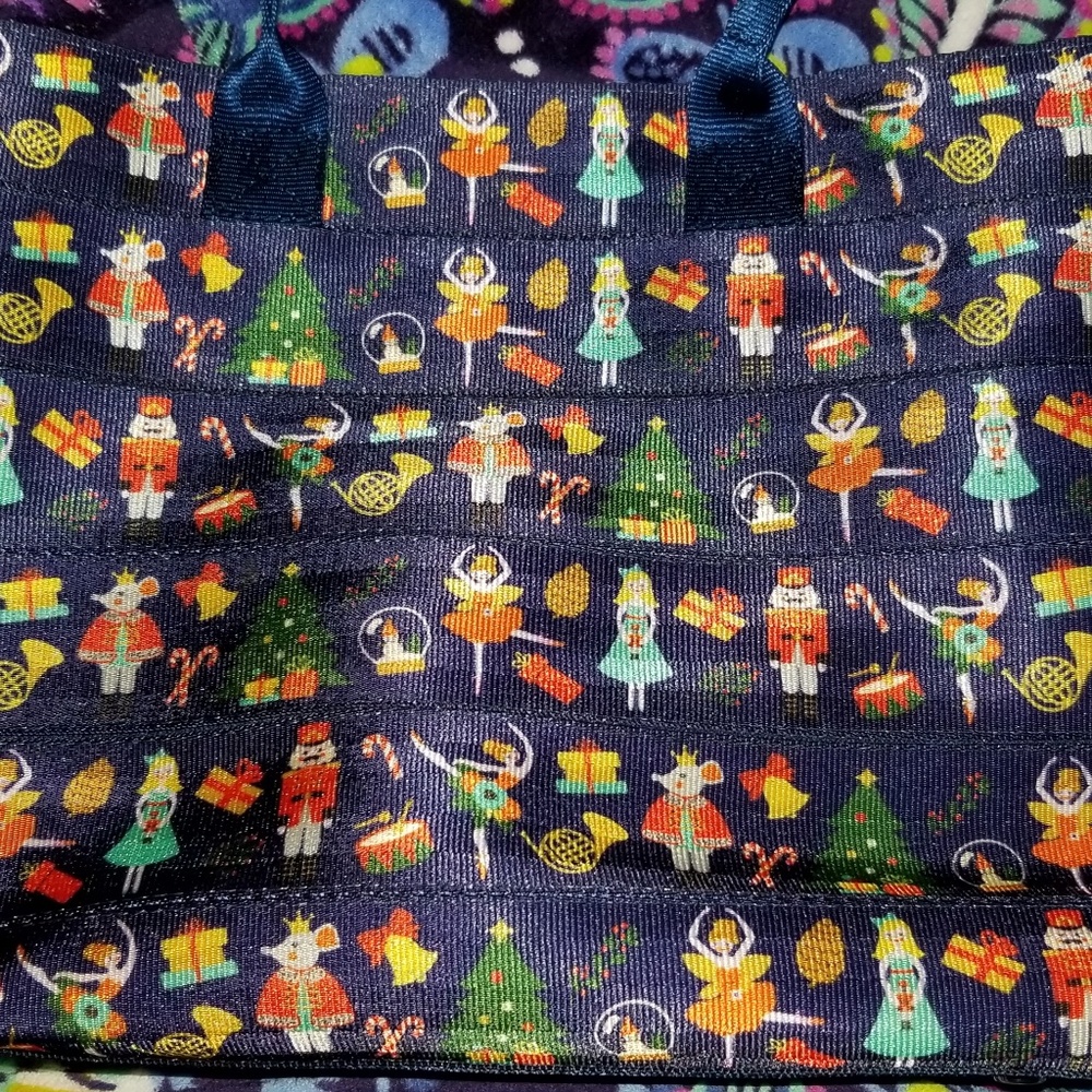 Harvey's Nutcracker Streamline